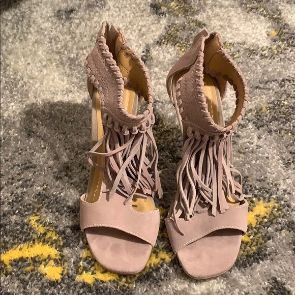 Chinese Laundry taupe stilettos siz 8 - Picture 1 of 4